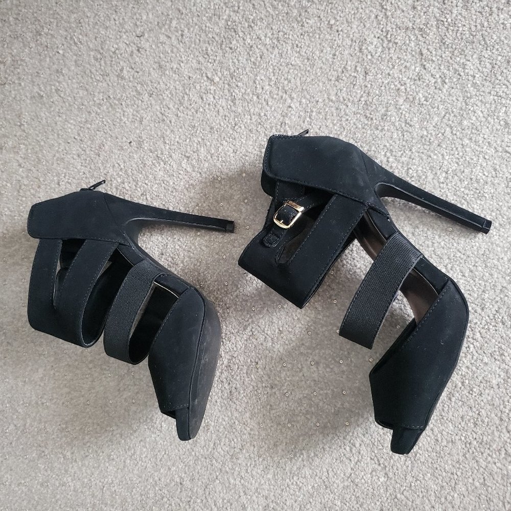 SEXY BLACK HEELS